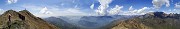03 In cresta di vetta di Punta Almana vista sul lago